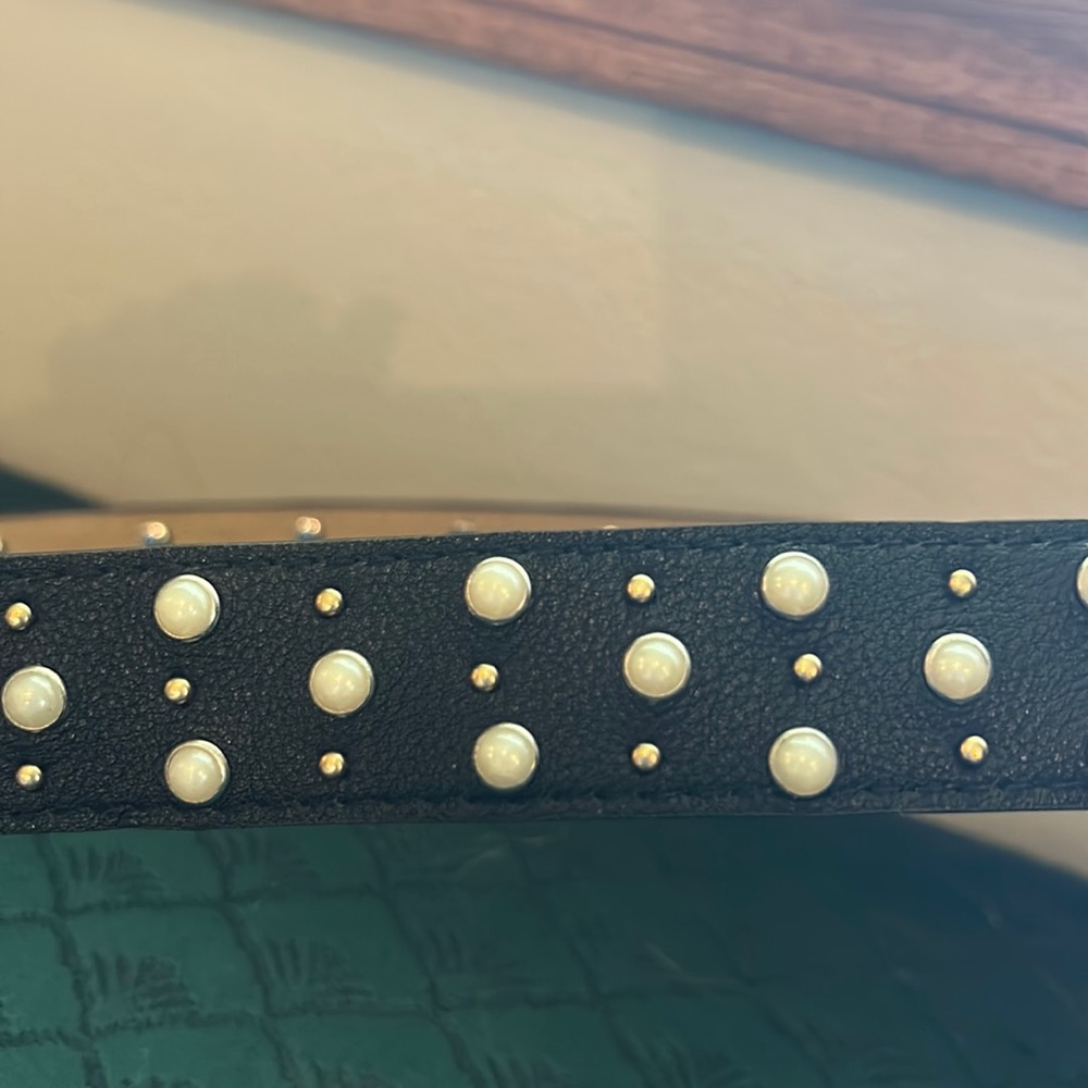 Madden Girl belt size small